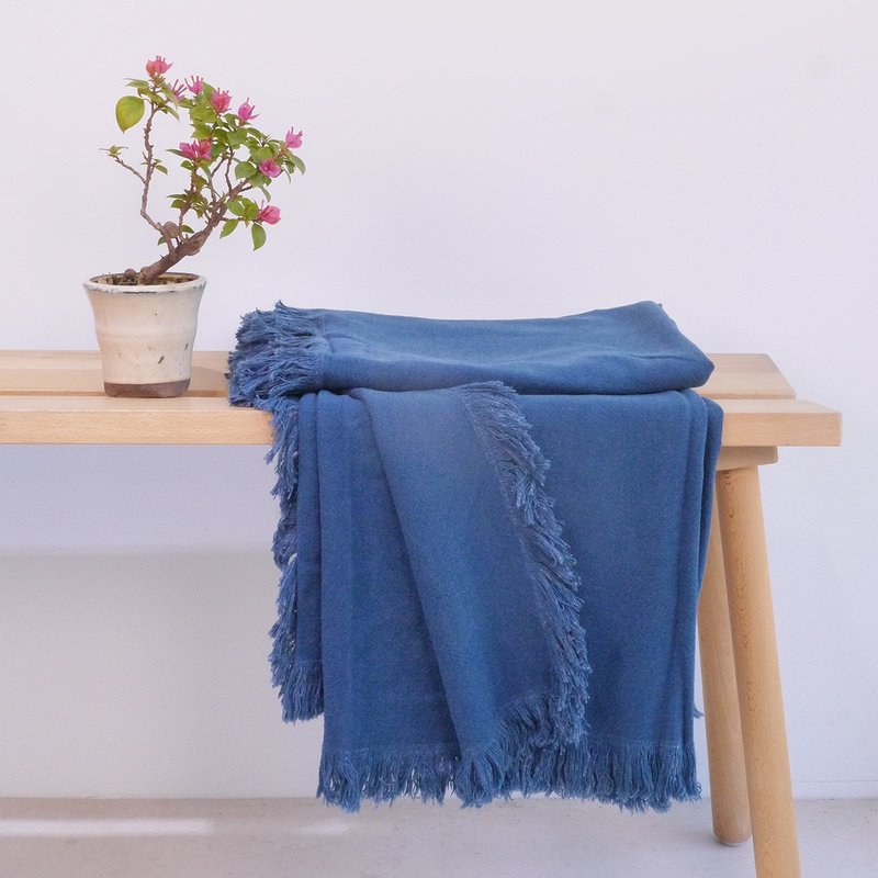 EU certified 100% French fabric high-grade linen blend jacquard blanket (peacock blue) - Blankets & Throws - Cotton & Hemp Blue