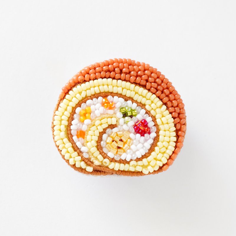 Fruit roll cake brooch bead embroidery brooch - Brooches - Other Materials Multicolor