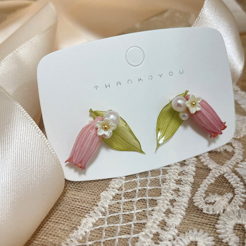 Preserved flower earrings. bell ringing green - ต่างหู - พืช/ดอกไม้ สึชมพู