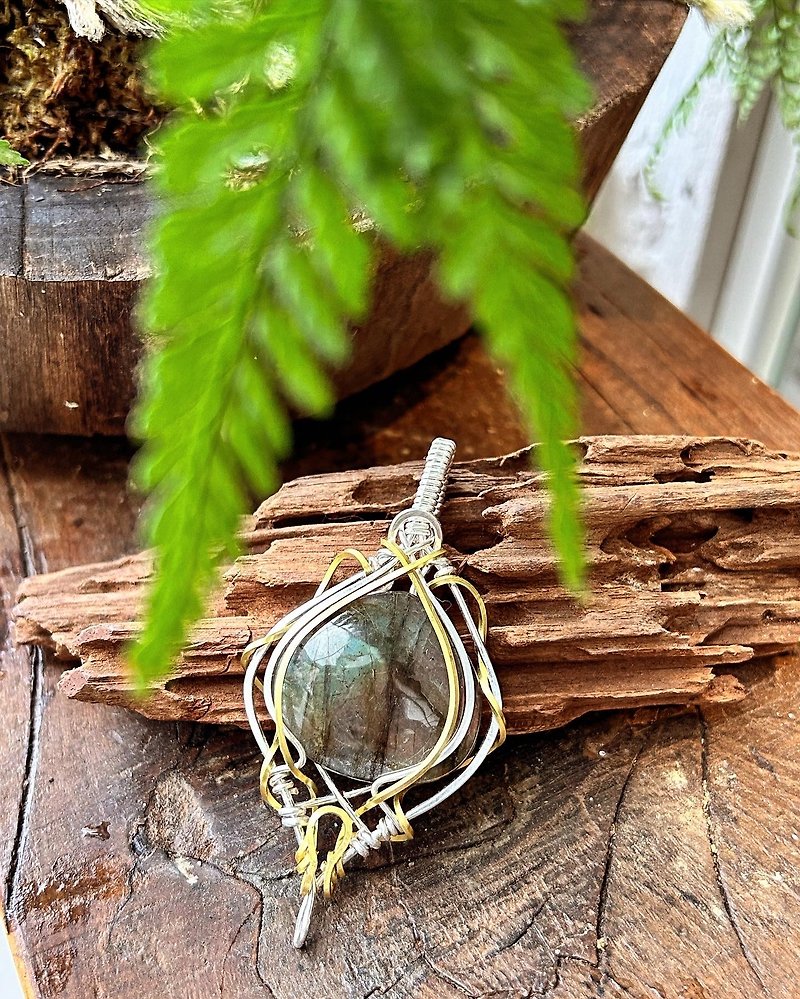 The flow of mineral energy⋯Labradorite - Necklaces - Gemstone Green