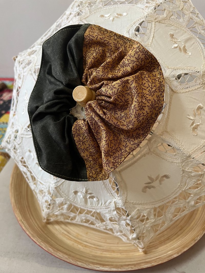 Jinli/two-color scrunchie hair bundle/Japanese printed fabric - Headbands - Cotton & Hemp Gold