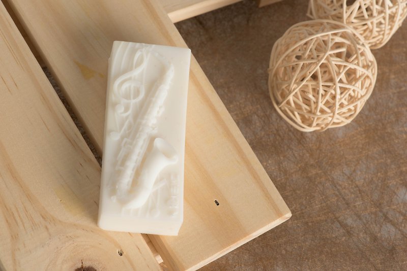Handmade Soap for Housework (single one) - ผลิตภัณฑ์ล้างจ้าน - วัสดุอื่นๆ ขาว