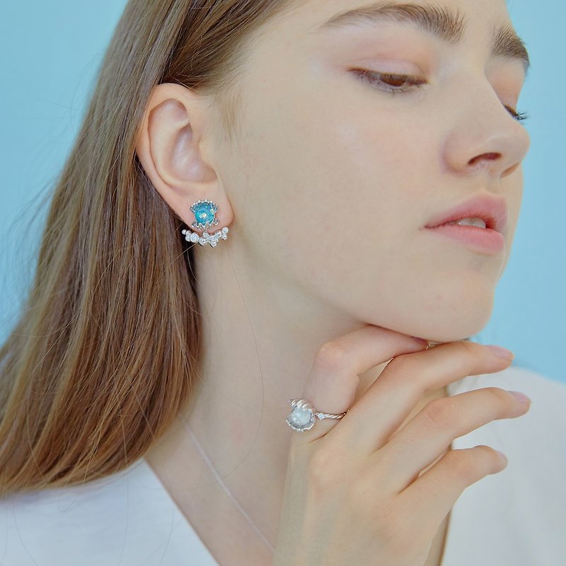 Shining Snowball Inside The Shell Earrings - Earrings & Clip-ons - Glass 
