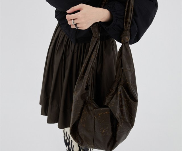 注目ショップ Oversize Bag DirtySix/ Whiplash oversize 爆裂餃子包 ...