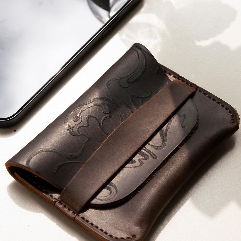 【Customised】 Tattooed leather purse, minimal leather clip, card bag - กระเป๋าสตางค์ - หนังแท้ 