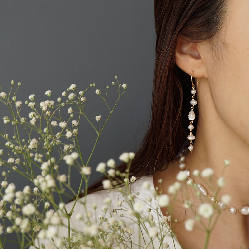 14kgf Baroque Random Pearl Earrings - 耳環/耳夾 - 珍珠 白色
