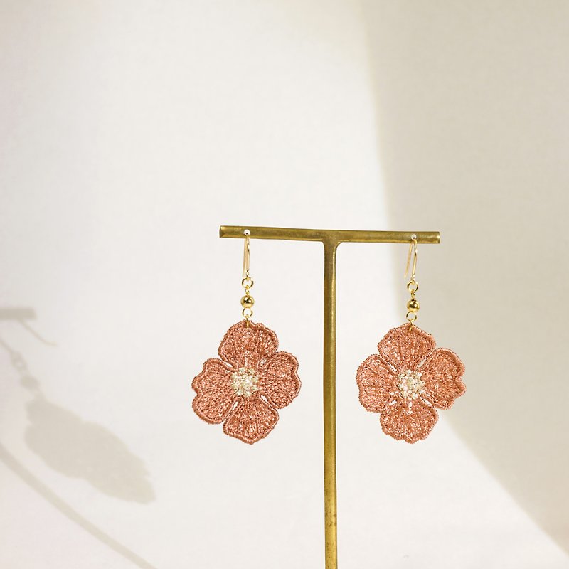 Poppy embroidery earrings Dusty Pink - Earrings & Clip-ons - Thread Pink