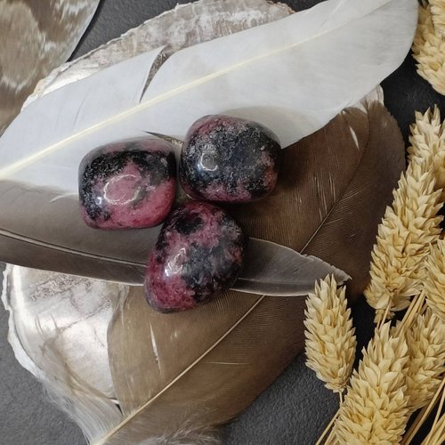 晶石地 薔薇石水晶滾石 Rose Quartz礦石A/水晶/脈輪石/心輪石/療癒