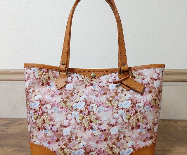  Shop LC: Handbags