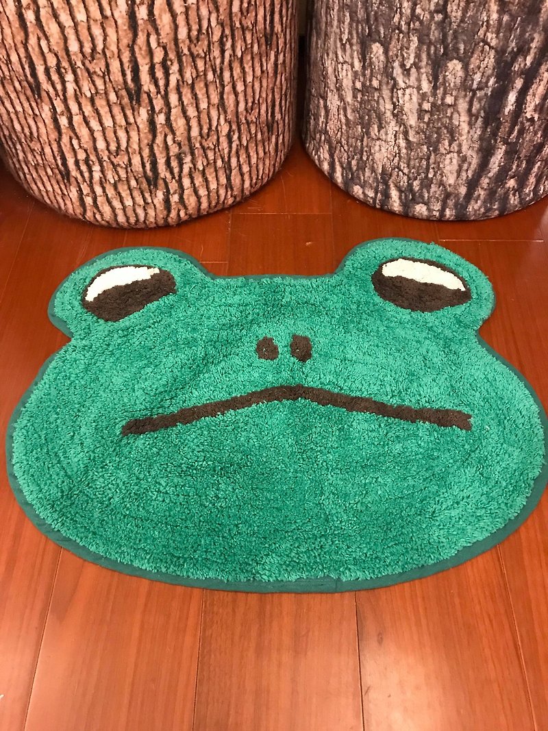 [Spot goods] Fun frog mat - ของวางตกแต่ง - ผ้าฝ้าย/ผ้าลินิน 