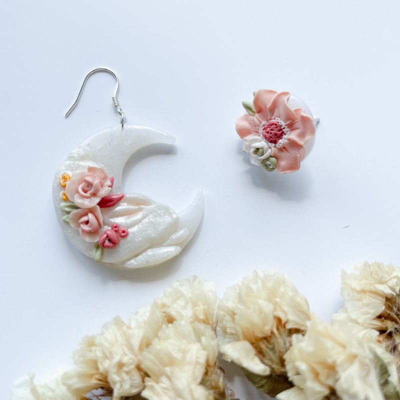 月兔系列 | 月亮上甜睡的兔子 純手工軟陶耳環 - 耳環/耳夾/耳骨夾 - 黏土 