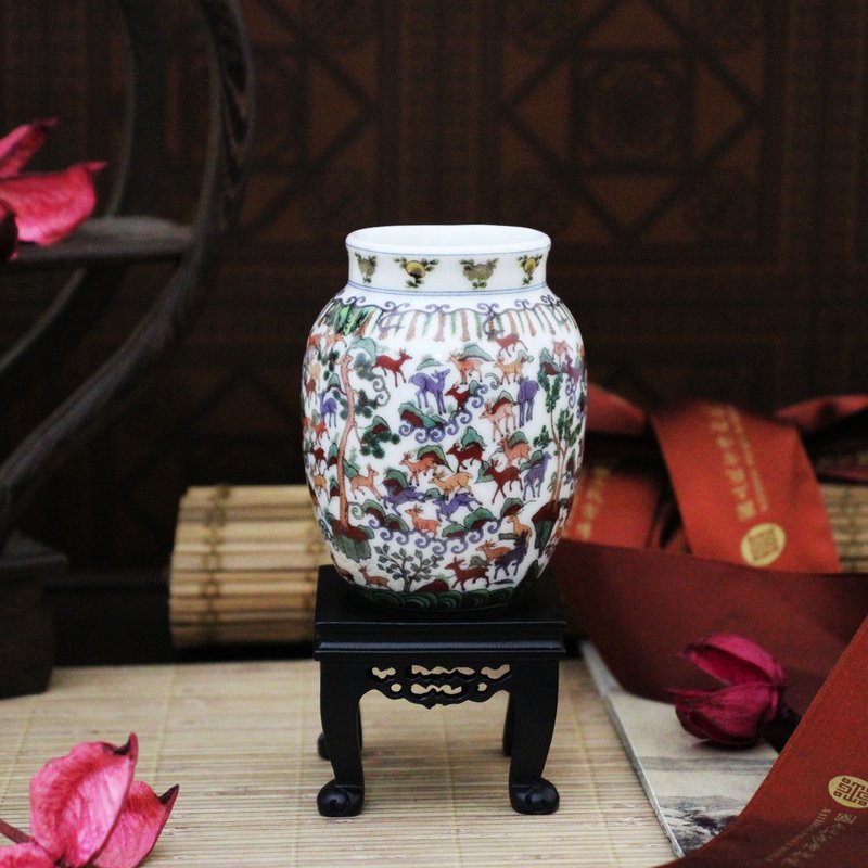 Mini Decorative Porcelain-Vase with One hundred Deer Motif in Wu-ts'ai Enamels - Items for Display - Pottery Red