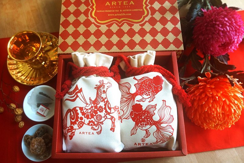 2026新年禮盒【 喜上梅梢】茶食禮盒(紫蘇梅+2款精品好茶 - 茶葉/茶包/水果茶 - 棉．麻 紅色