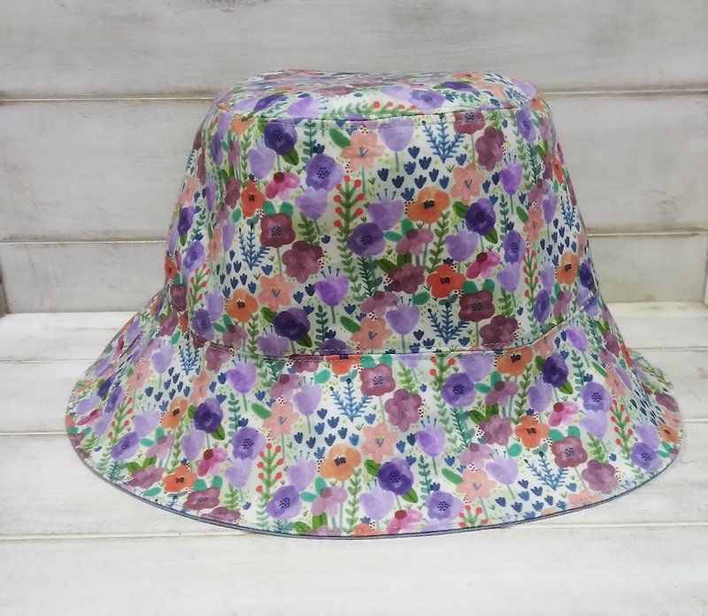 カラフルな水彩の花デニムブルー両面漁師の帽子 - 帽子 - コットン・麻 多色