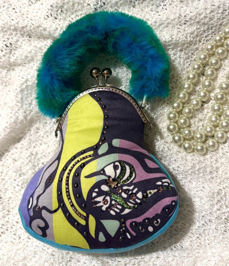 Illustrator Print Crystal-Embellished Kisslock Bag - กระเป๋าใส่เหรียญ - วัสดุอื่นๆ 