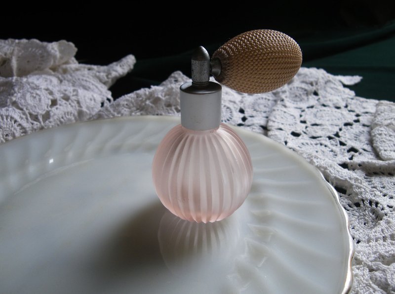 【老時光 OLD-TIME】早期玻璃香水瓶 - 香氛/精油/擴香 - 其他材質 多色