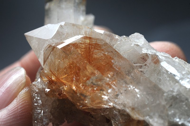 透亮金髮晶 礦石/水晶/靈修/開運/招財/破煞/防小人(收藏級) - 擺飾/家飾品 - 水晶 