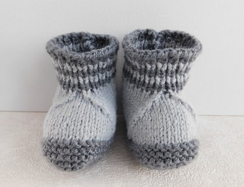VitalinaKnit Baby booties knitting pattern, Grey baby socks pattern pdf - 1 size