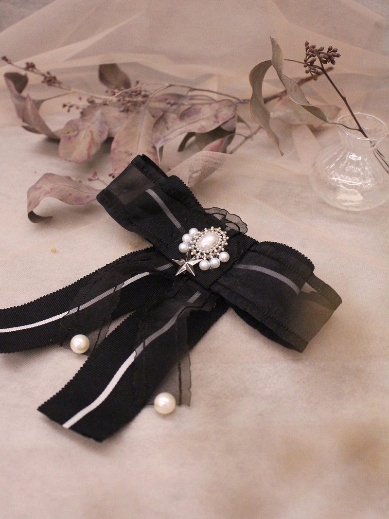 科幻小說。MUCHAT手作14KGP星星珍珠蝶結別針 - 徽章/別針 - 聚酯纖維 黑色