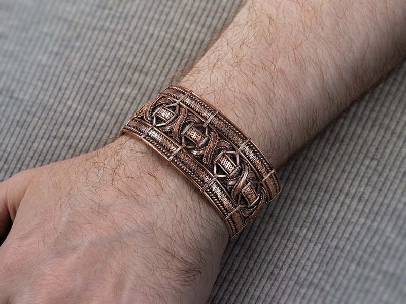 Wide copper bracelet for men Big size Unique wire wrapped  jewelry Hand made - 手鍊/手環 - 銅/黃銅 金色