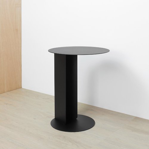 ESAILA KIPA | 極簡金屬邊桌 | 黑色