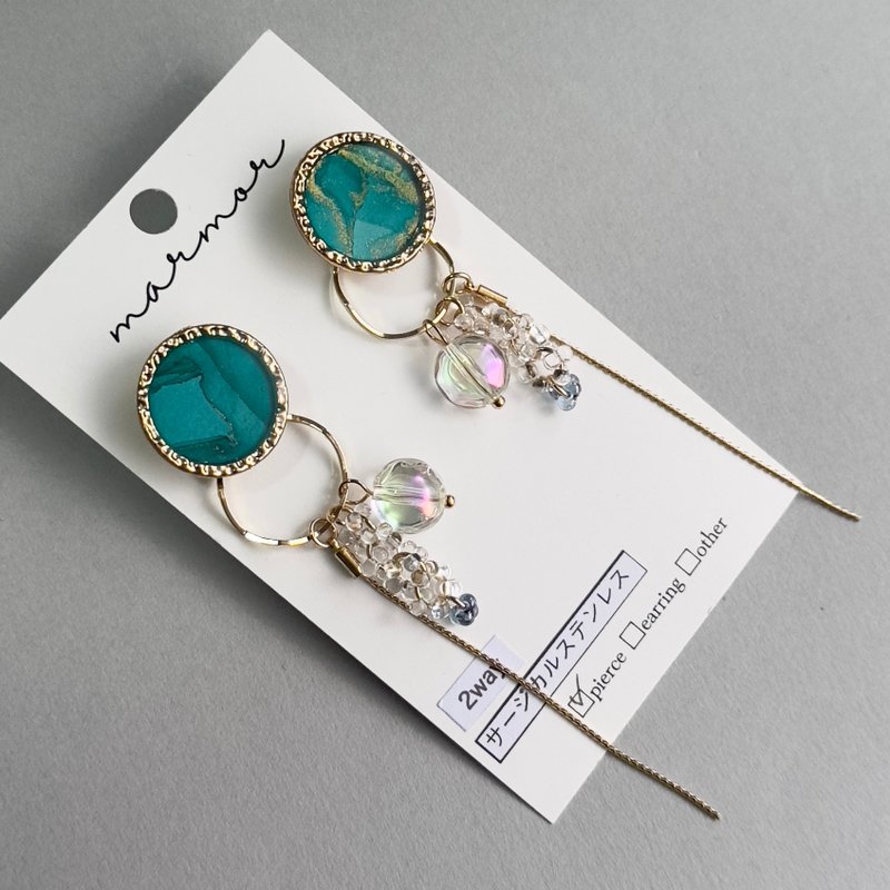 【1点のみ】エメラルドグリーン　2way  アルコールインクアート　ロング　ピアス　サージカルステンレス　ゴールド　人と被らない　世界で一つ　金属アレルギー対応 - 耳環/耳夾/耳骨夾 - 樹脂 綠色