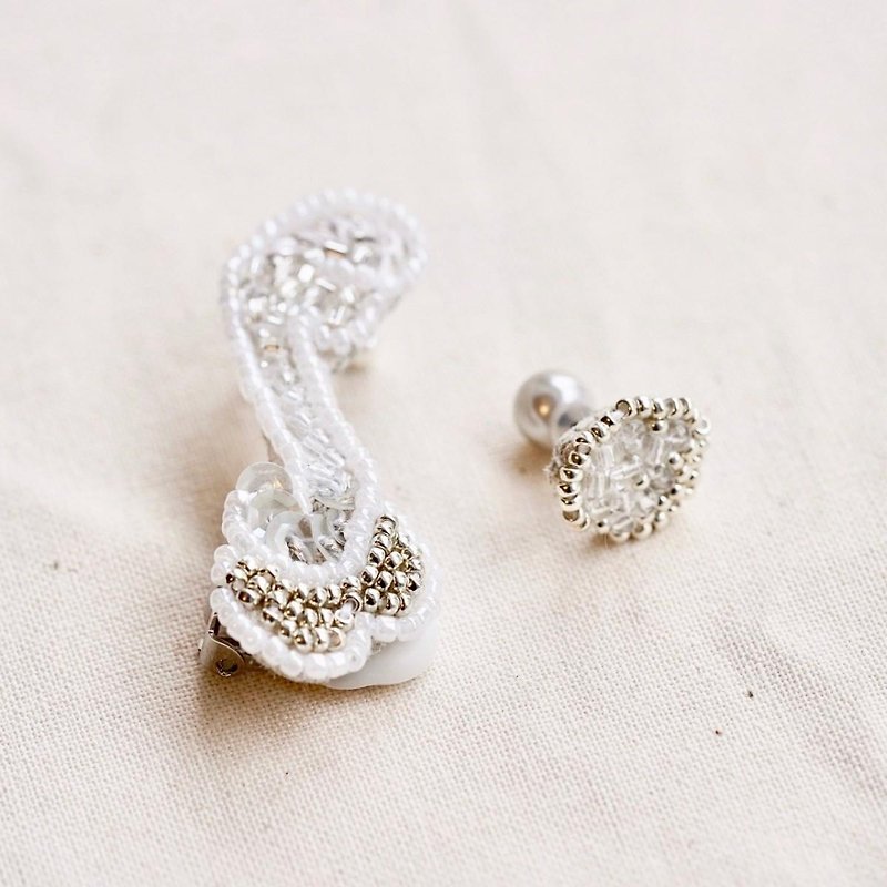 Cloud-shaped earrings g - Earrings & Clip-ons - Other Materials White