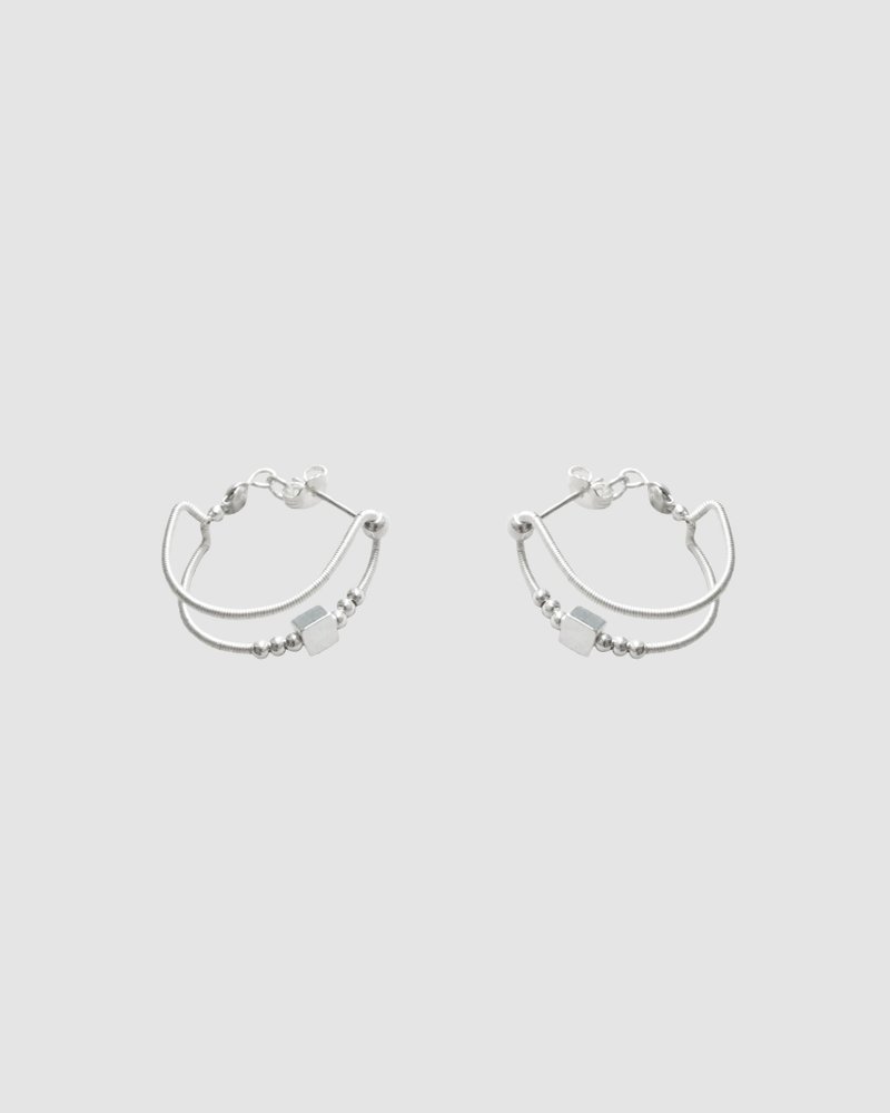 DUET double hoop earrings - ต่างหู - โลหะ สีเงิน