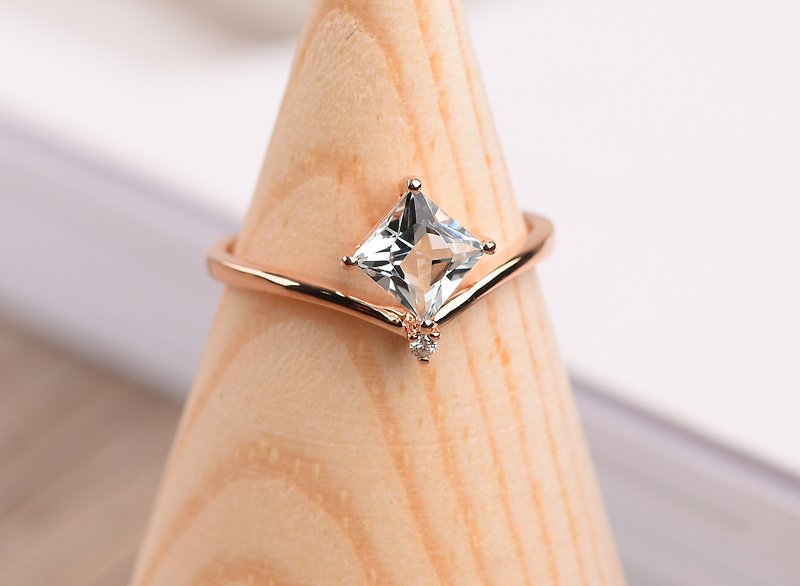 0.5 carat Princess Cut aquamarine ring in solid 18k rose gold on a V shaped band - General Rings - Rose Gold Blue