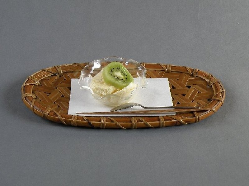 Iron wire braided elliptical dish tray - ที่รองแก้ว - ไม้ไผ่ สีนำ้ตาล