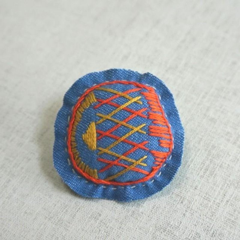 Hand embroidery broach "grid" - เข็มกลัด - งานปัก สีส้ม