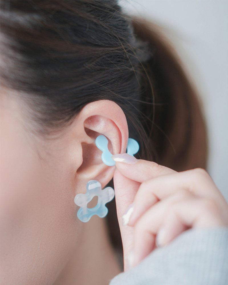 Mini 花花 - 耳扣 - 限定色 - 耳環/耳夾/耳骨夾 - 壓克力 多色