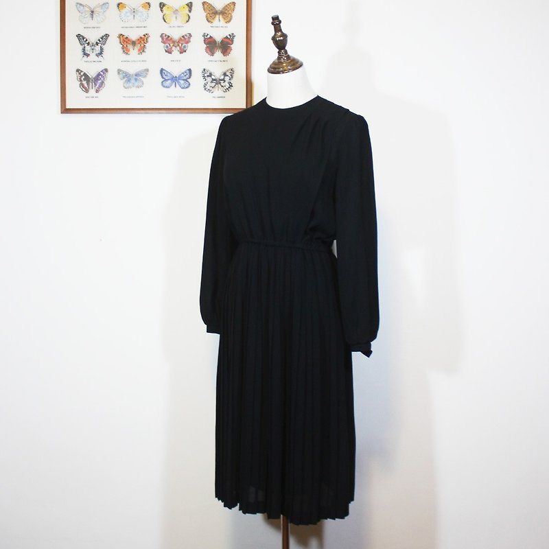 (Vintage Japanese vintage dress) black long-sleeved dress F3545 - One Piece Dresses - Other Man-Made Fibers Black