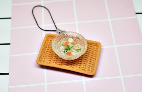 Bywe※手創飾物 =>黏土系列-蘿蔔湯-吊飾 #包包配件 #送禮 #Fake Food -限量*1-