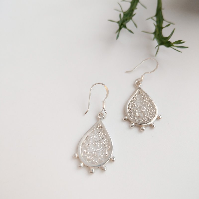Tired wire filigree sterling silver drop earrings - Earrings & Clip-ons - Other Metals Silver