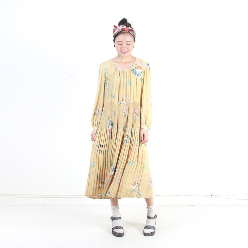 [An old egg plant] spring Yang decal printing vintage dress - One Piece Dresses - Polyester Yellow