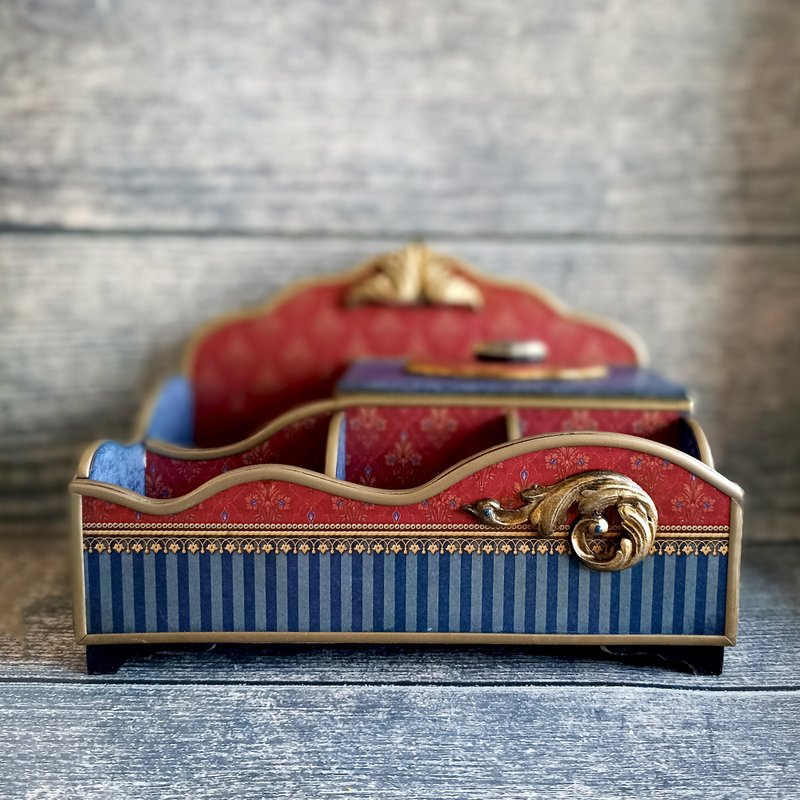 Red desktop organizer,napkins holder, storage organizer, European classics style - 居家收納/收納盒/儲物盒 - 木頭 藍色