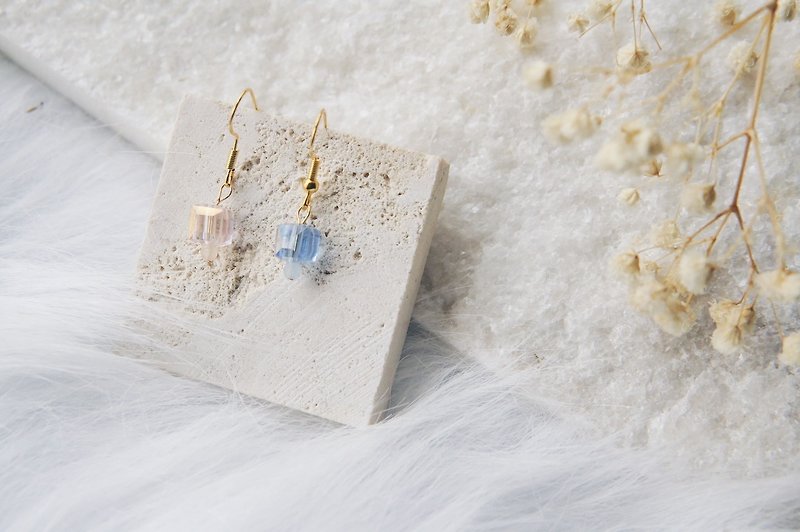 [Simple Fang Yu 2] Stone/earrings/ Clip-On clips/ Silver/personality/blue and white - Earrings & Clip-ons - Sterling Silver Blue