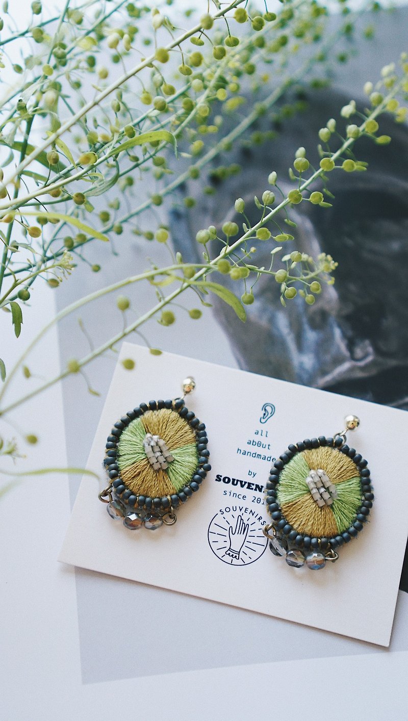 |Souvenirs|Original handmade imported embroidery thread retro ear stud Clip-On - Earrings & Clip-ons - Other Materials 