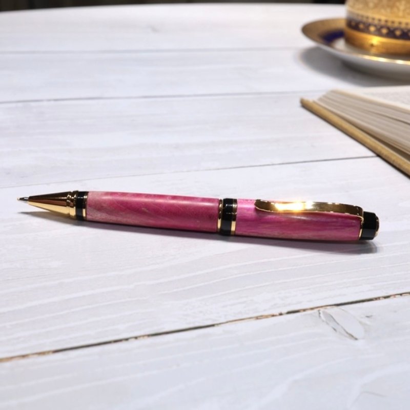 【世界に1本だけ】スタビライズドウッド　メイプルのボールペン　c047 - 油性・ゲルインクボールペン - 木製 ピンク