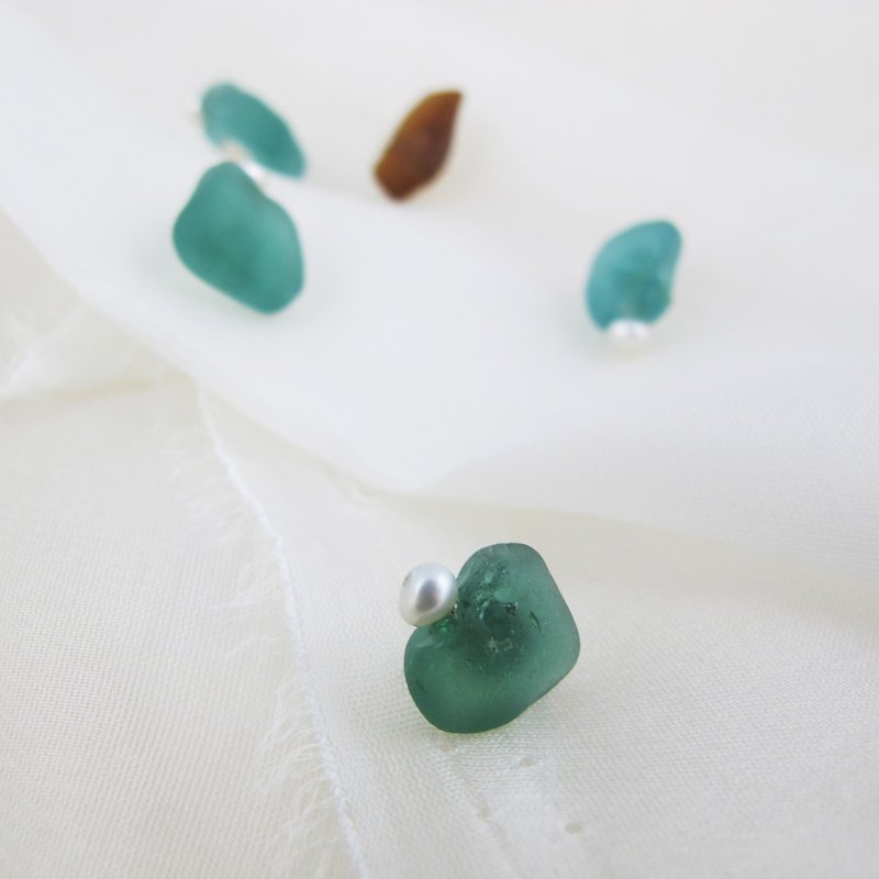 【Customized gift】Small pearl sea glass earrings (clip-on changeable) - Earrings & Clip-ons - Sterling Silver 