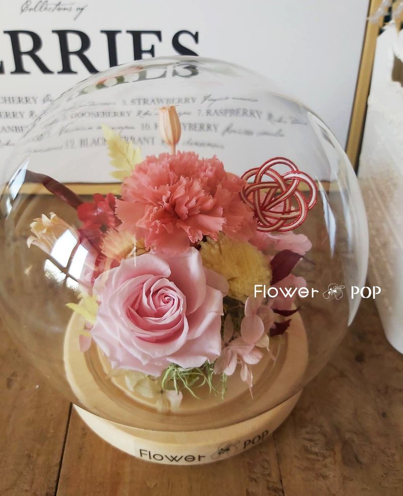 Lovely is your spherical preserved flower glass clock - Pottery & Ceramics - Plants & Flowers Red