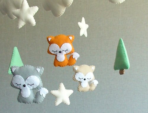 ColorfulAcorn Woodland fox mobile, Fox baby mobile, Baby crib mobile, New parents gift
