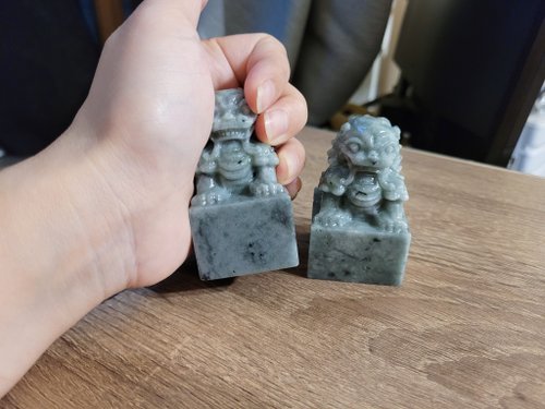 獅子置物 翡翠 翡翠 獅子の彫刻 置物 - メルカリ