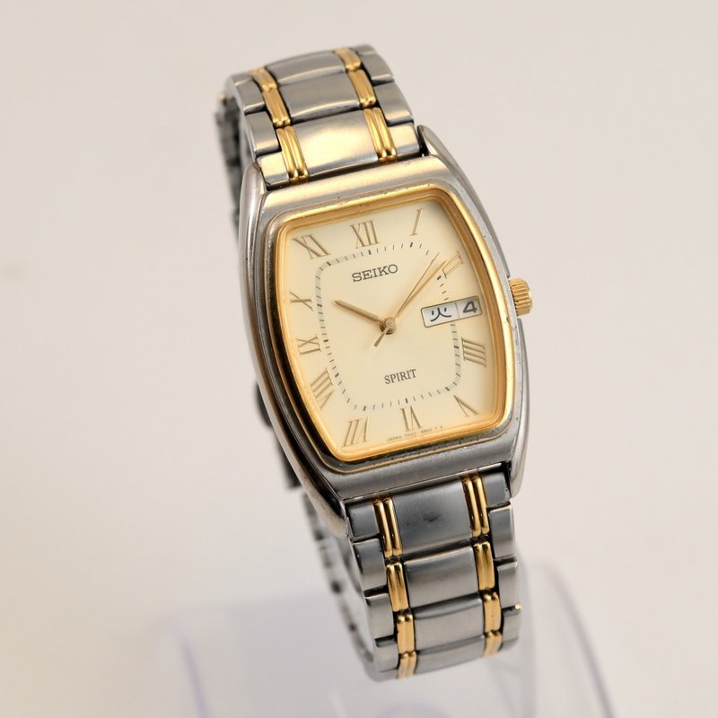 SEIKO SPRIT 男性用腕時計 ヴィンテージ 1998年製 トノー型 ゴールドトーン文字盤 Ref. 7N33-5A50 手錶 古董錶 - 男錶/中性錶 - 不鏽鋼 金色