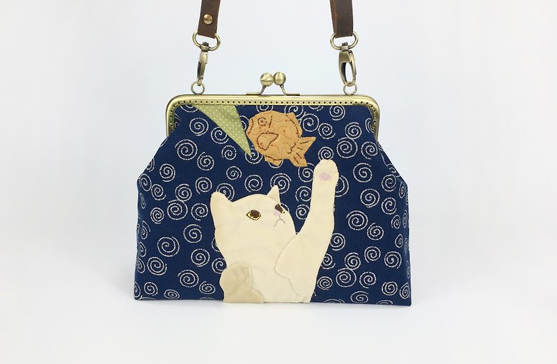 Cat crossbody bag shoulder bag  framebag japanese style fish - กระเป๋าแมสเซนเจอร์ - วัสดุอื่นๆ สีน้ำเงิน