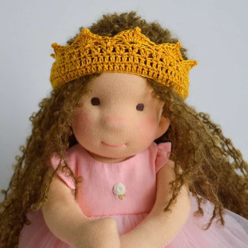 Ready to ship knitted crown for 12inches (30 cm) waldorf doll - ของเล่นเด็ก - ผ้าฝ้าย/ผ้าลินิน 