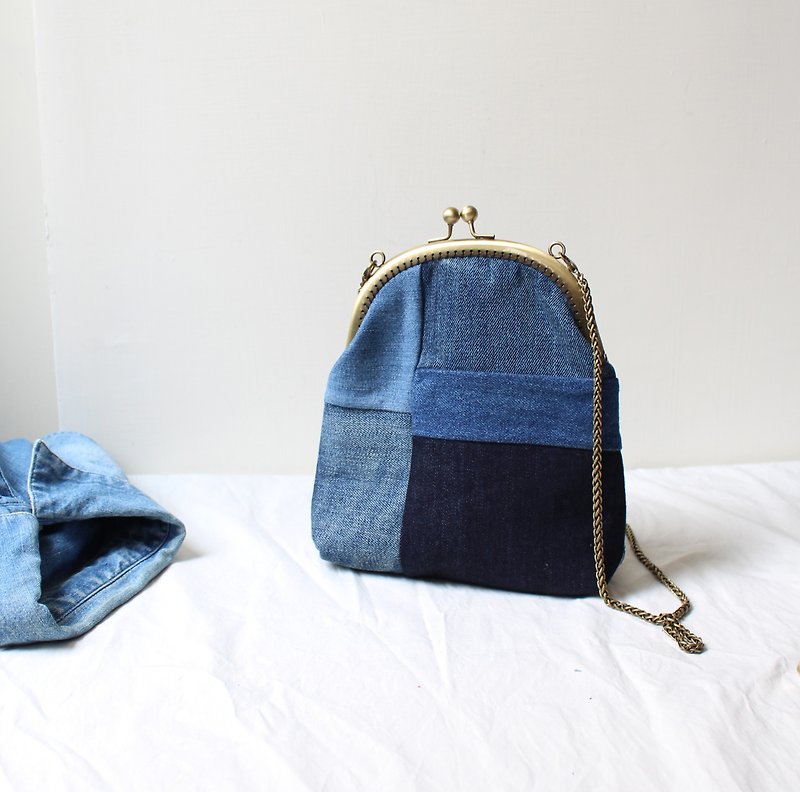 "Limited 1" denim splicing mouth package backpack (16cm mouth) - กระเป๋าแมสเซนเจอร์ - ผ้าฝ้าย/ผ้าลินิน สีน้ำเงิน