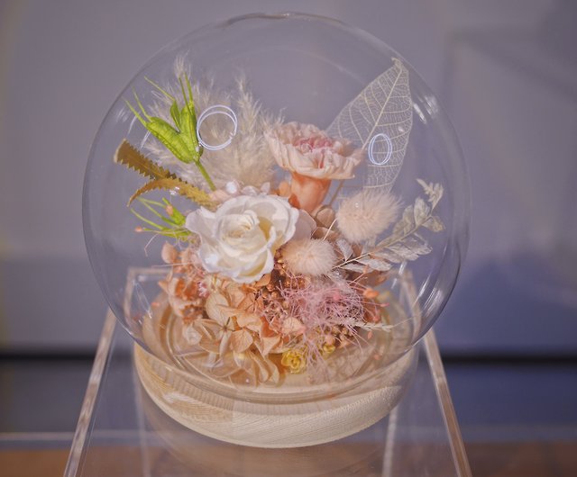 Preserved flowers and dried flower glass ball gifts