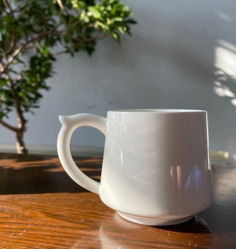 Aiya mug - Mugs - Porcelain White